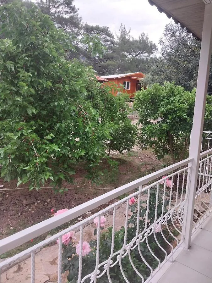 Village Garden Pansiyon Анталья